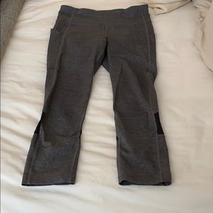Lululemon grey cropped leggings size 6
